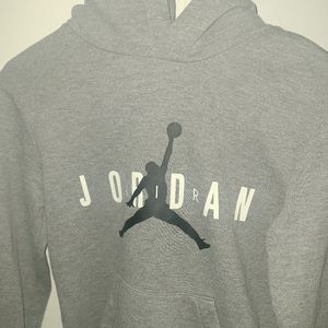 Michael jordon sweat shirt size med